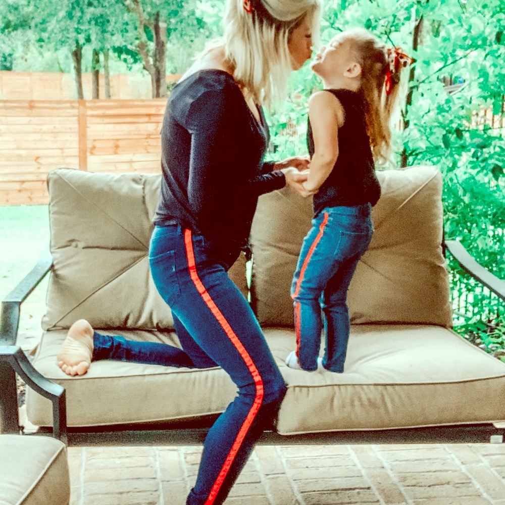 Denim pant with red stripe